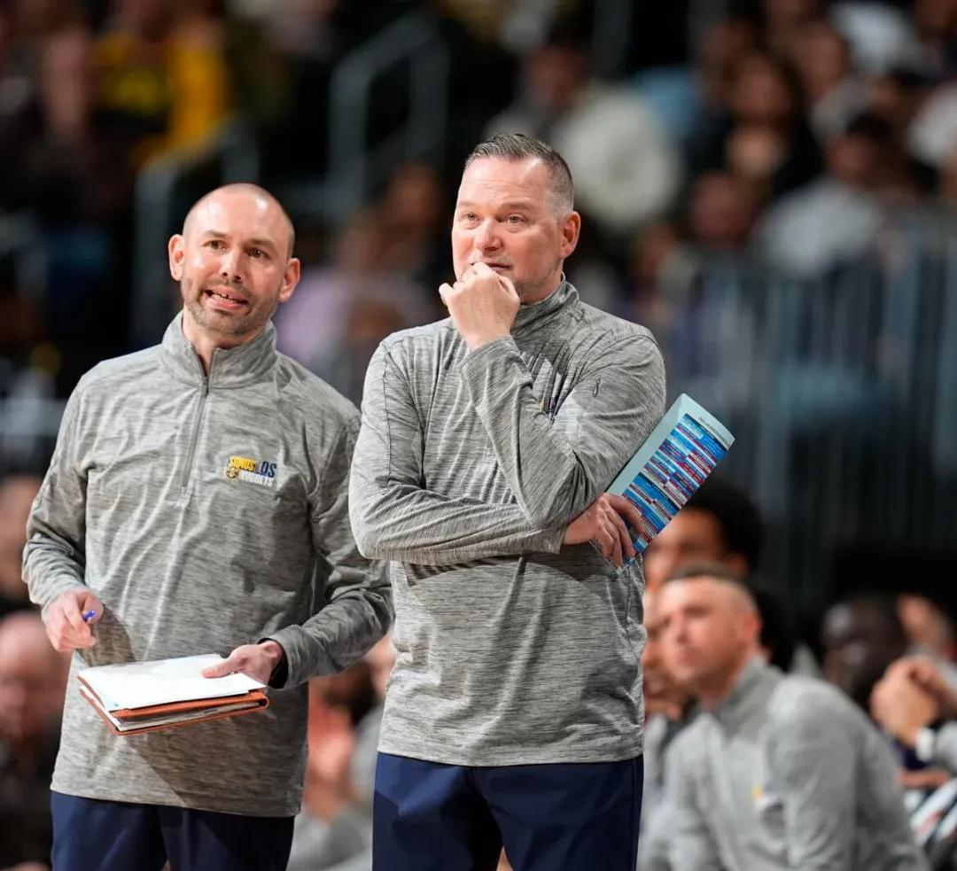 九游app下载链接德布劳内新星重返赛场表现突出，掘金前途光明！